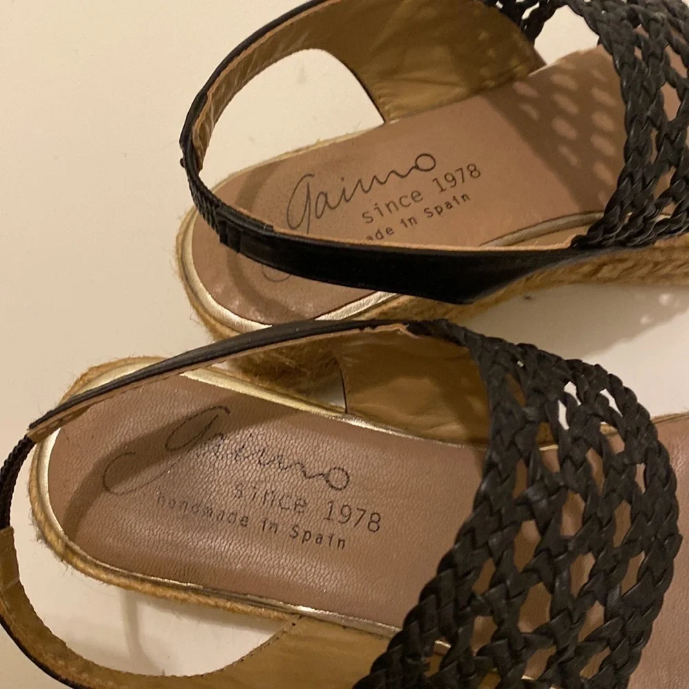 Gaimo handmade in Spain black wedges sandals. Size 38